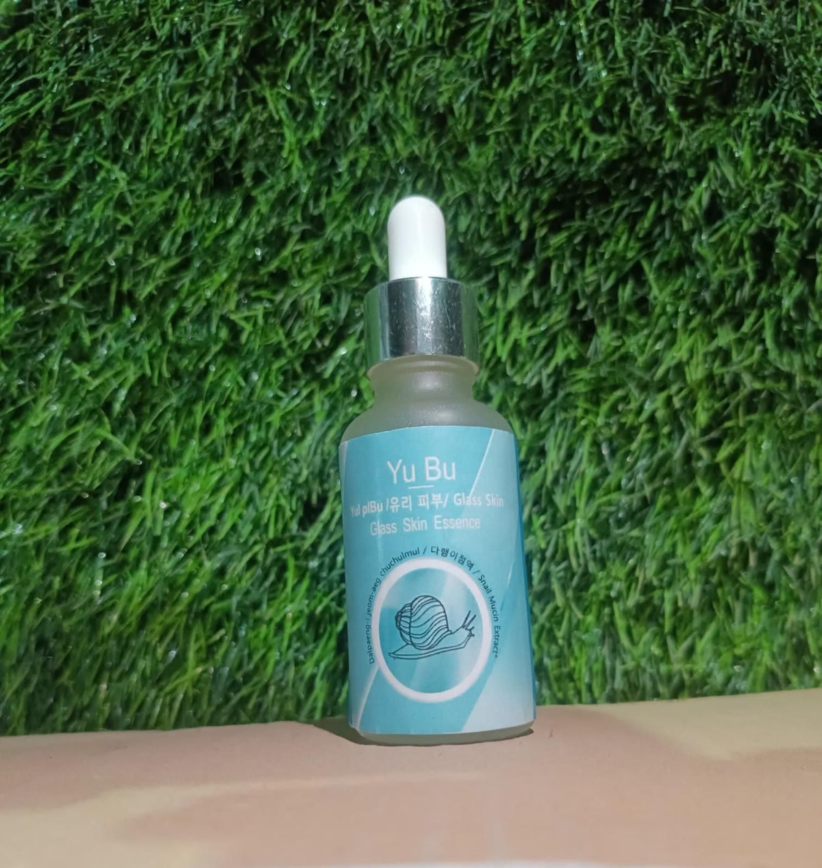 Yu Bu Glass Skin Essence 30Ml
