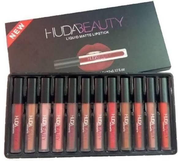 Huda Beauty matte Finishing Lipstick