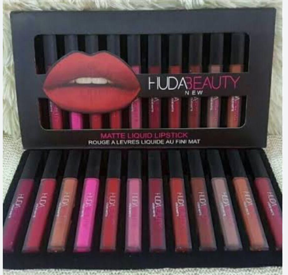 Huda Beauty matte Finishing Lipstick