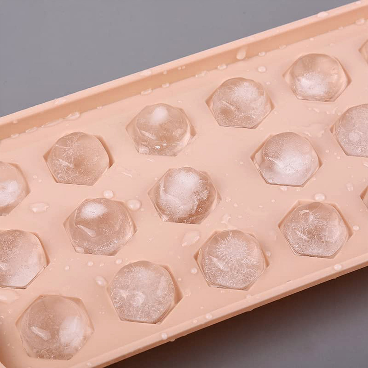 Durable Plastic Ice Cube Tray (1 Pc)